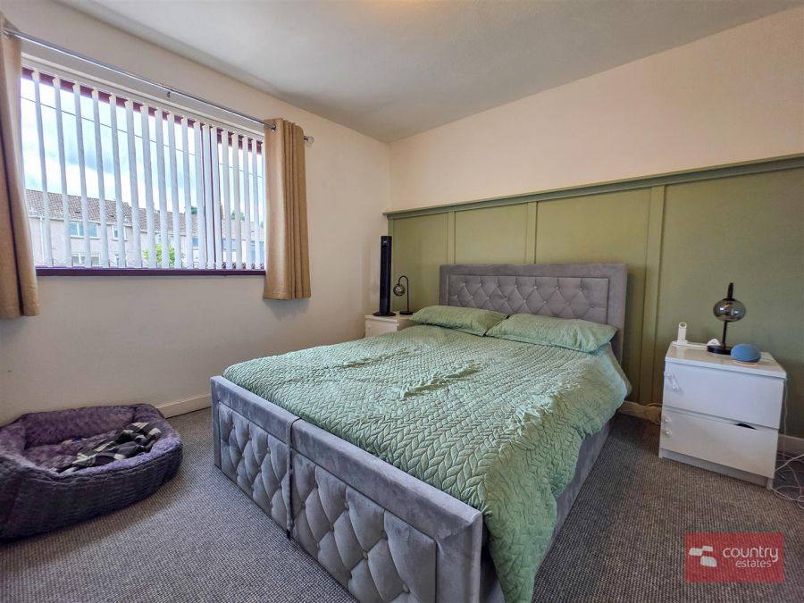 27 Forthill Park