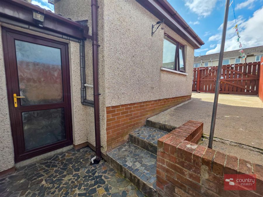 27 Forthill Park