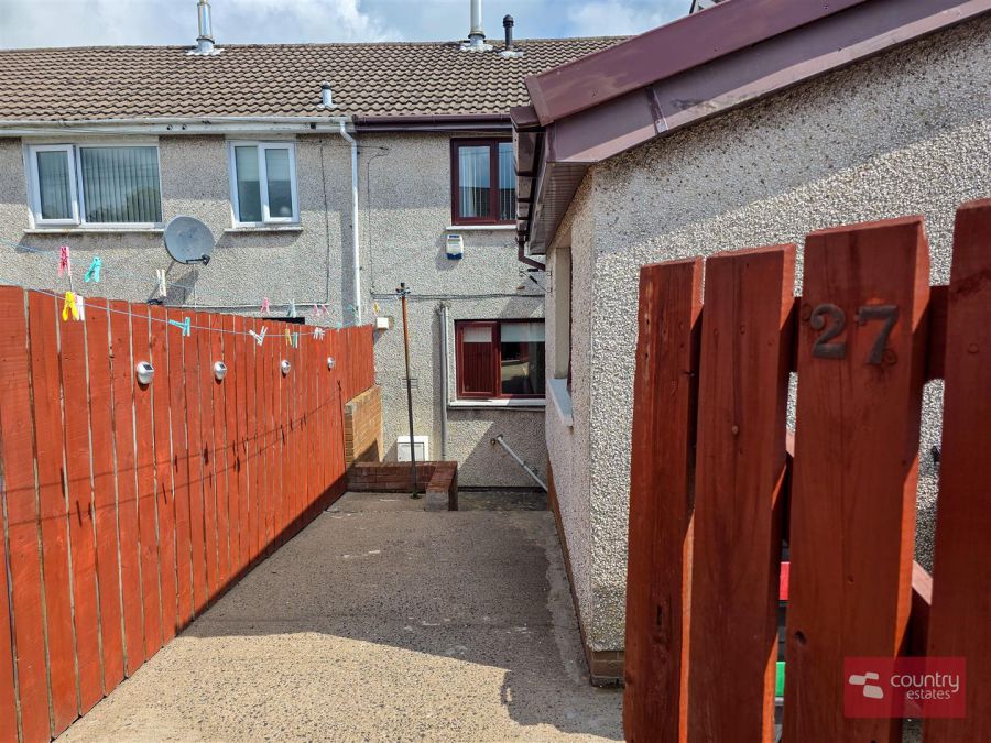27 Forthill Park