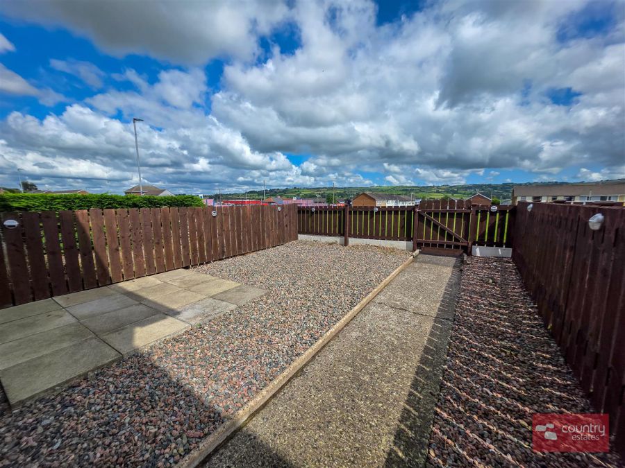 27 Forthill Park