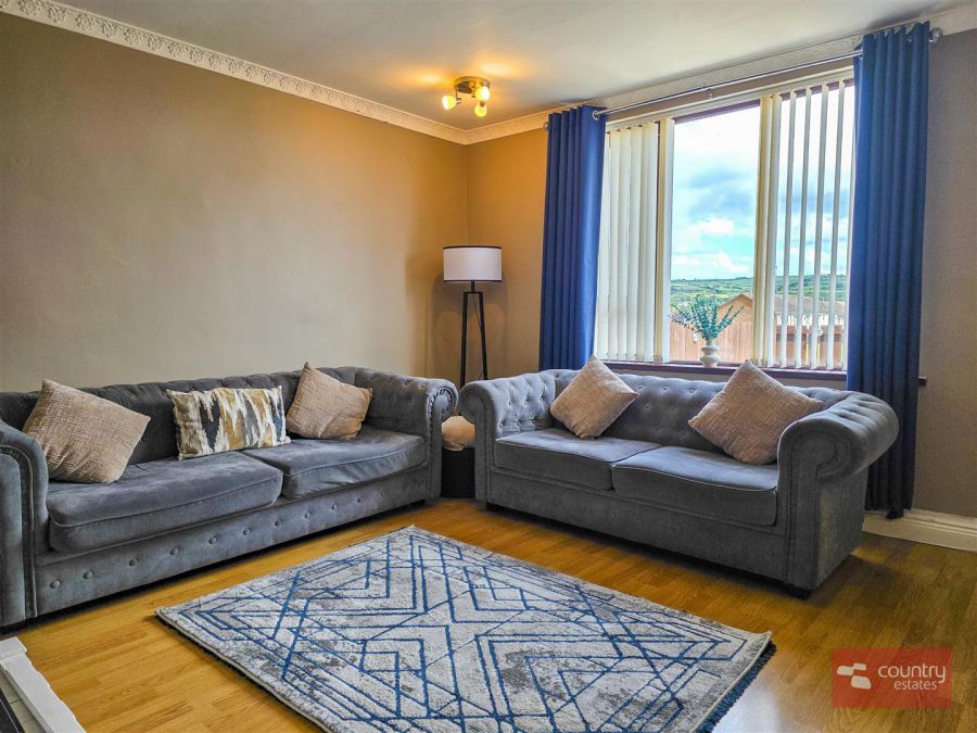 27 Forthill Park