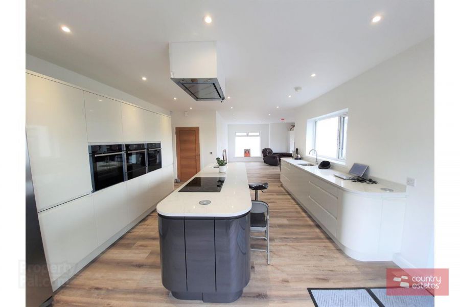 46 Kingsmoss Road