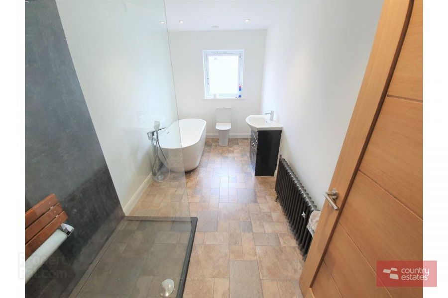 46 Kingsmoss Road