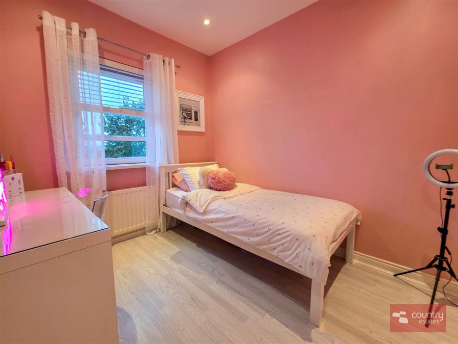 125 Alderley Place