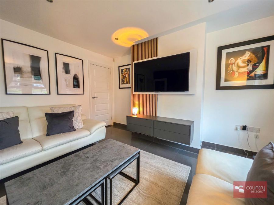 125 Alderley Place