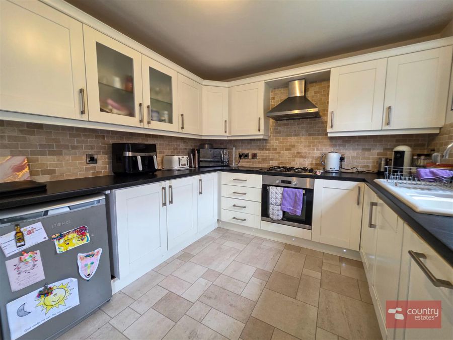 5 Fernridge Avenue 5 Fernridge Avenue