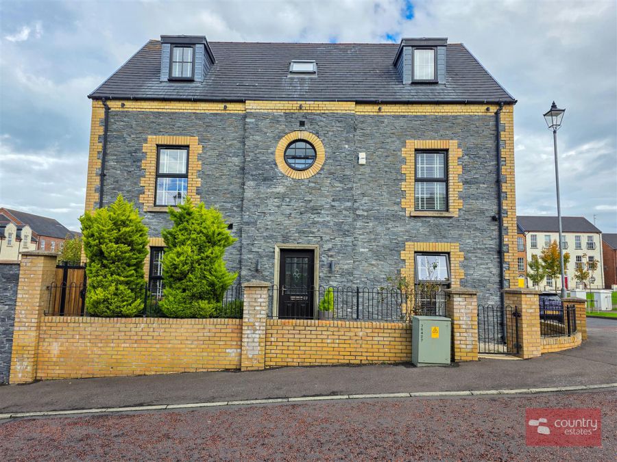 99 Blackrock Square