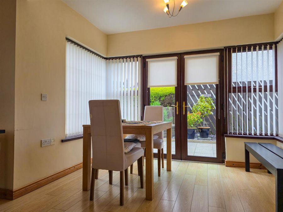 23 Craiglands Manor