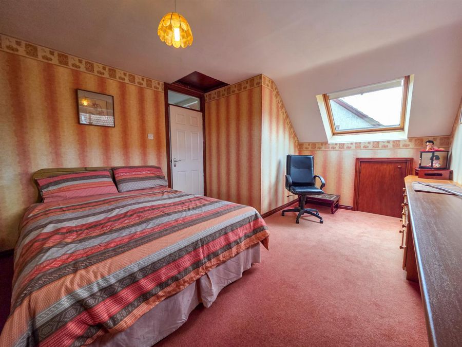 23 Craiglands Manor