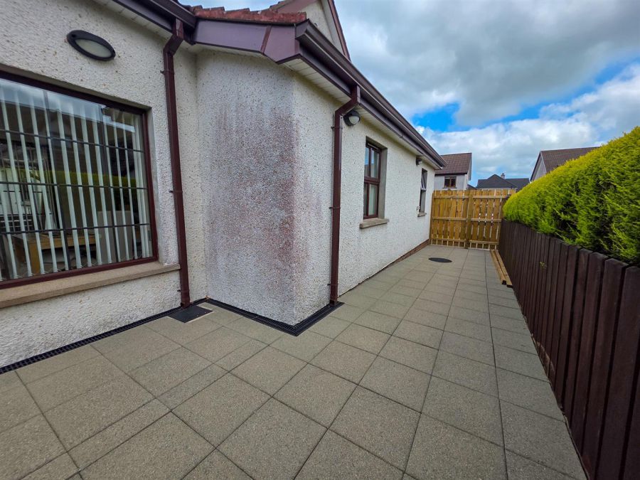 23 Craiglands Manor
