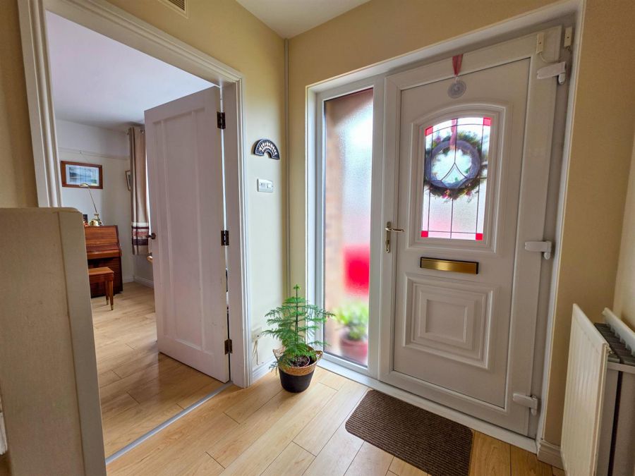 23 Craiglands Manor
