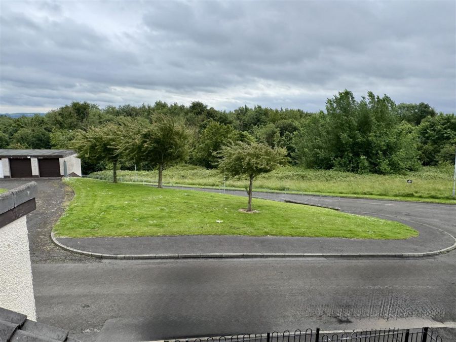 24d Cloyne Crescent