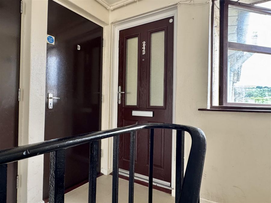 24d Cloyne Crescent