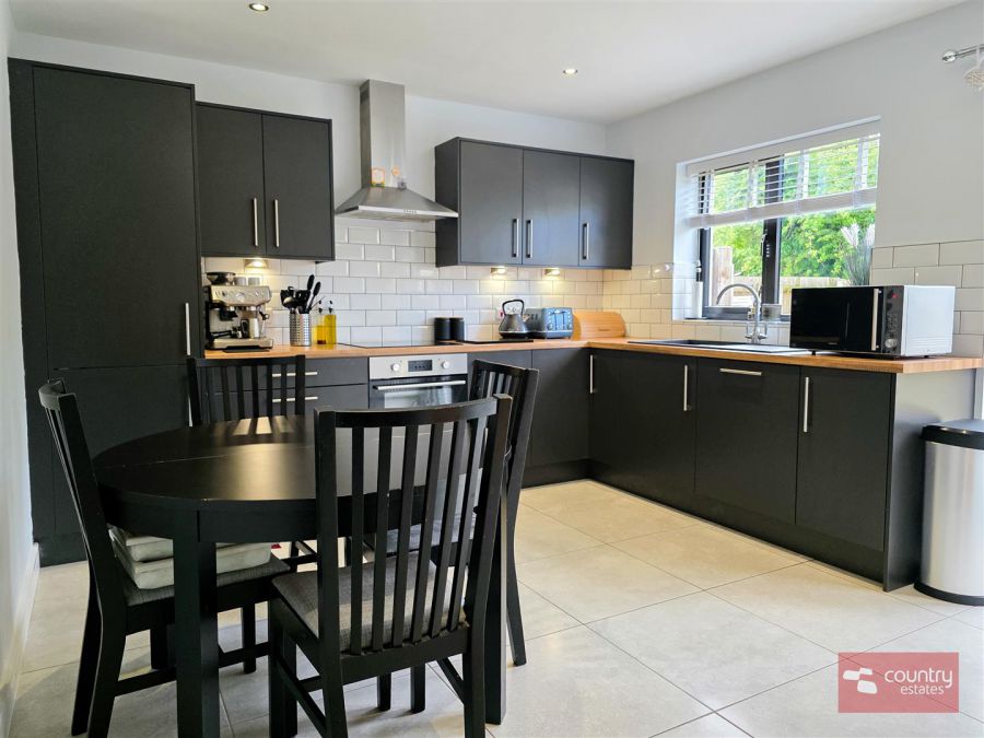 16 Chantry Gardens