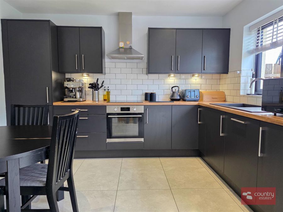 16 Chantry Gardens