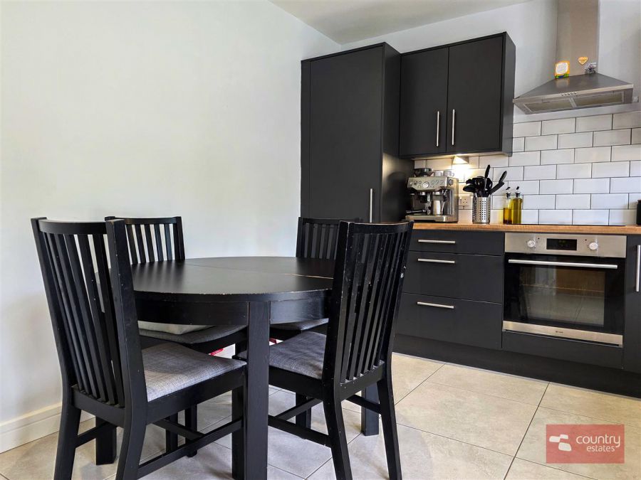 16 Chantry Gardens