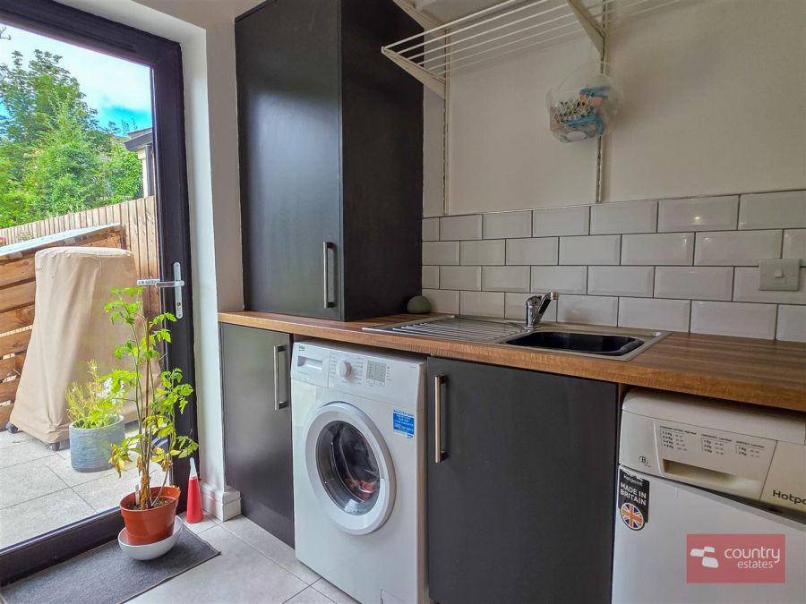 16 Chantry Gardens