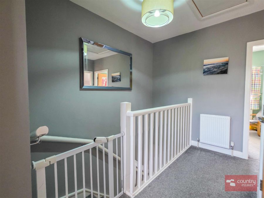 16 Chantry Gardens