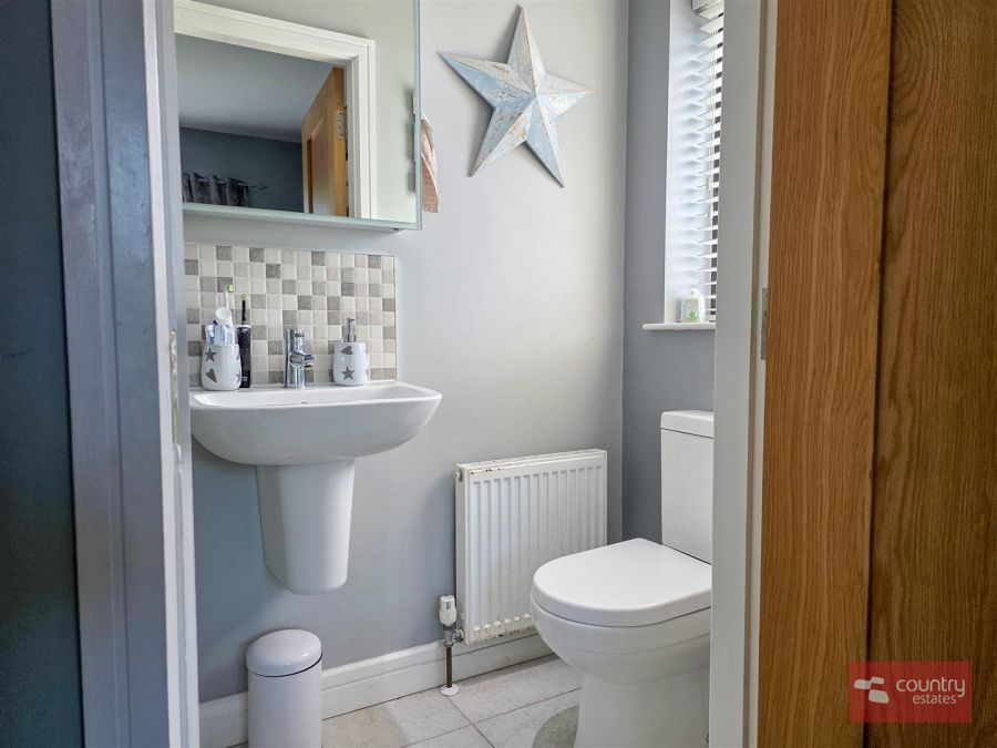 16 Chantry Gardens