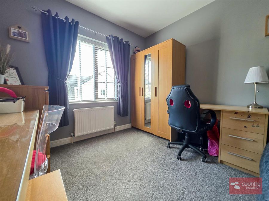 16 Chantry Gardens