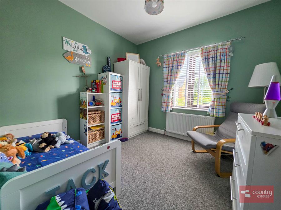 16 Chantry Gardens