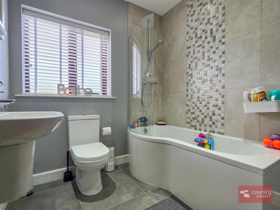 16 Chantry Gardens