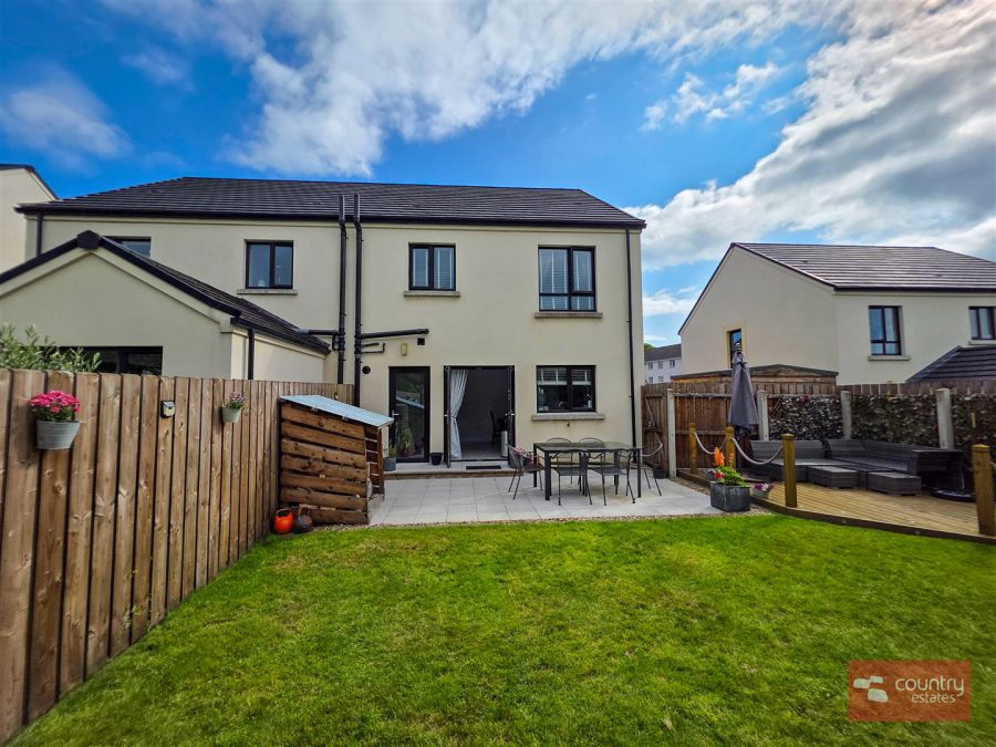 16 Chantry Gardens