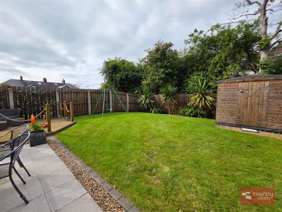 16 Chantry Gardens