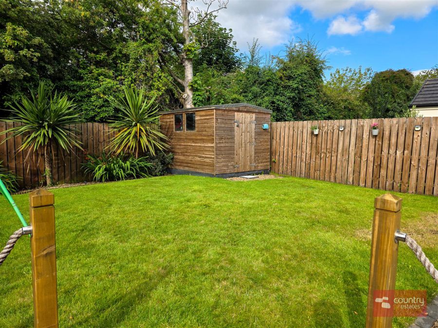 16 Chantry Gardens