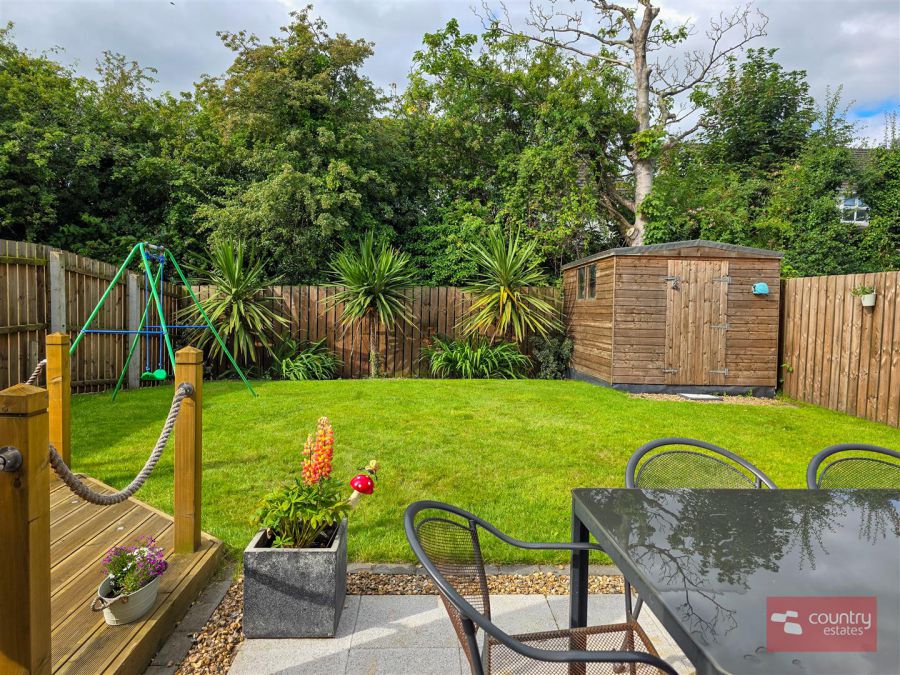 16 Chantry Gardens