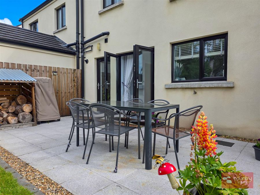 16 Chantry Gardens