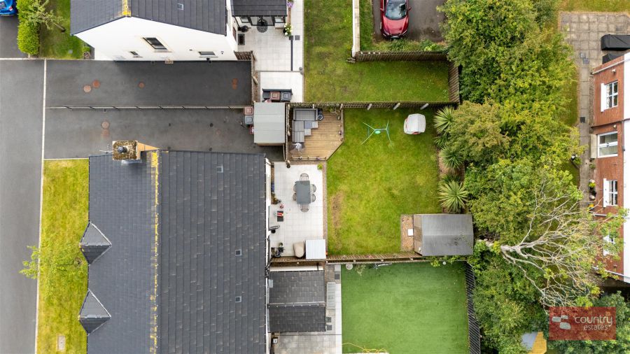 16 Chantry Gardens