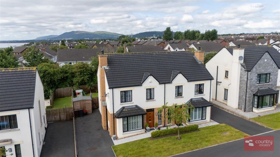 16 Chantry Gardens