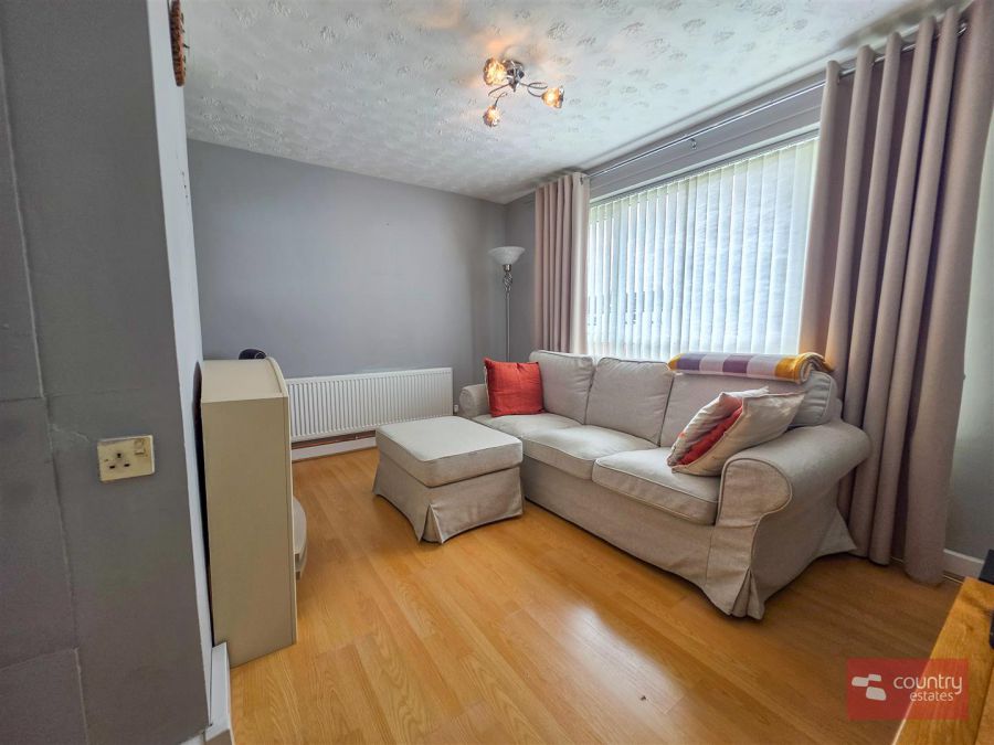 15b Glenville Park