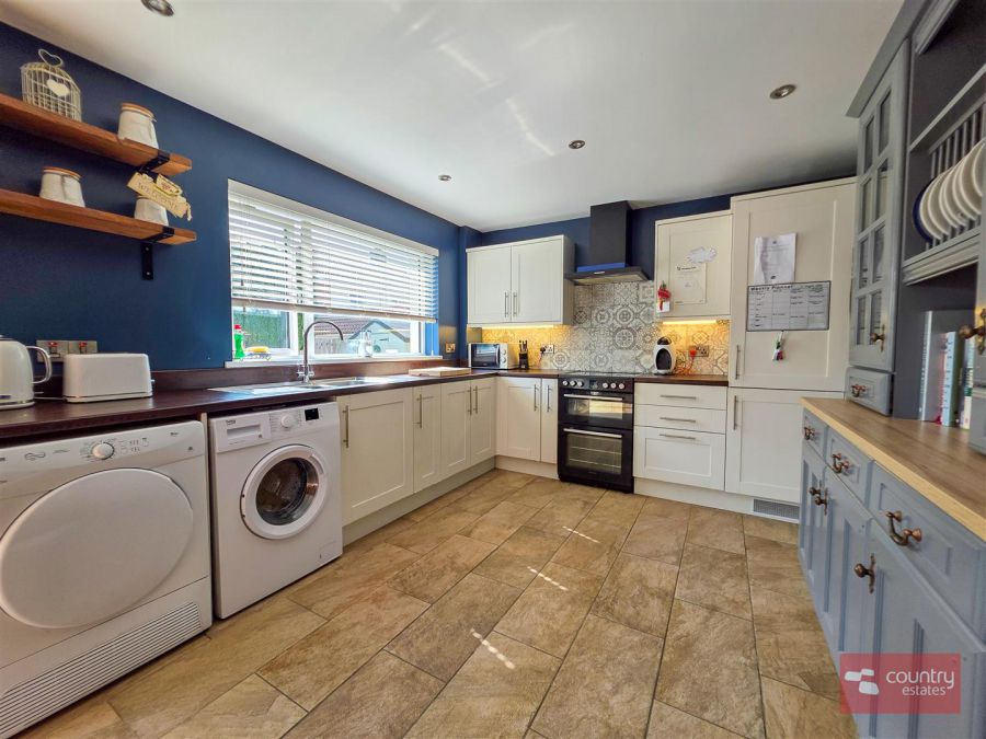 17 Abbeyhill Drive