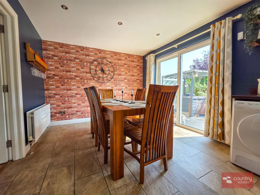 17 Abbeyhill Drive