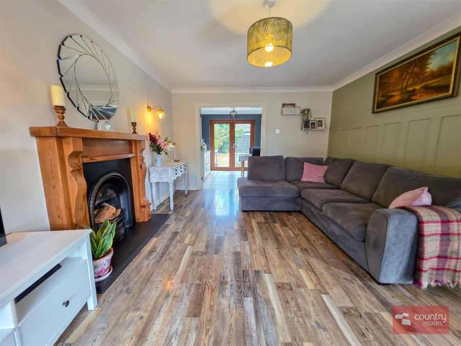 5 Burnet Close
