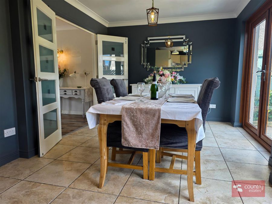 5 Burnet Close
