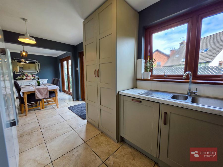 5 Burnet Close