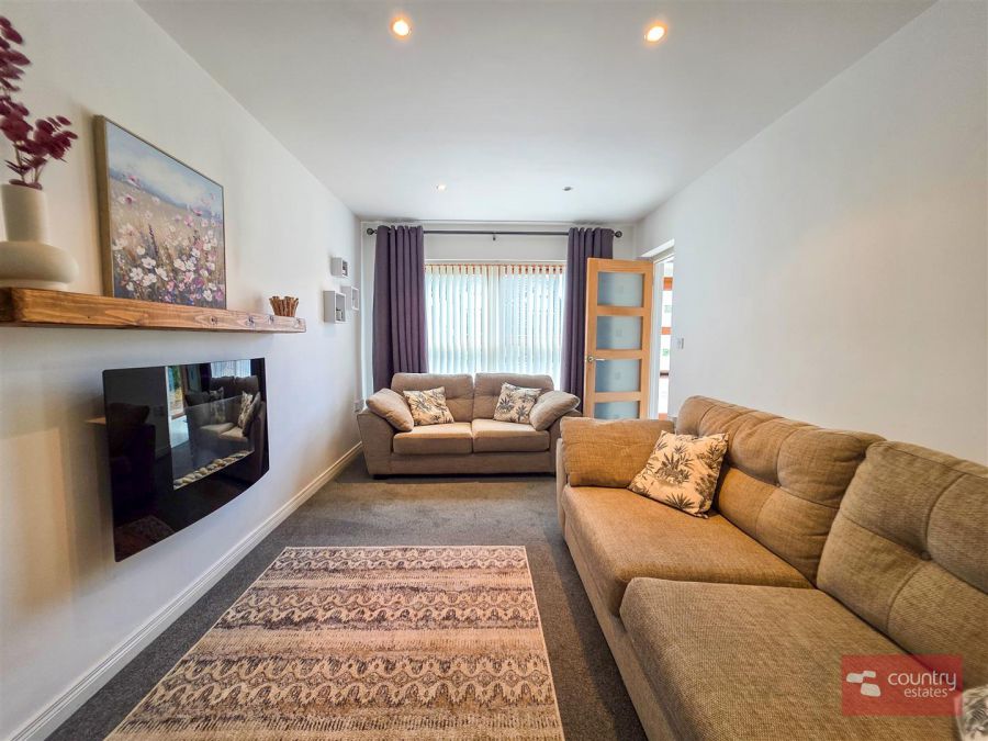 5 Burnet Close