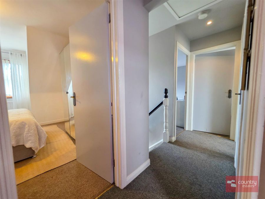 5 Burnet Close