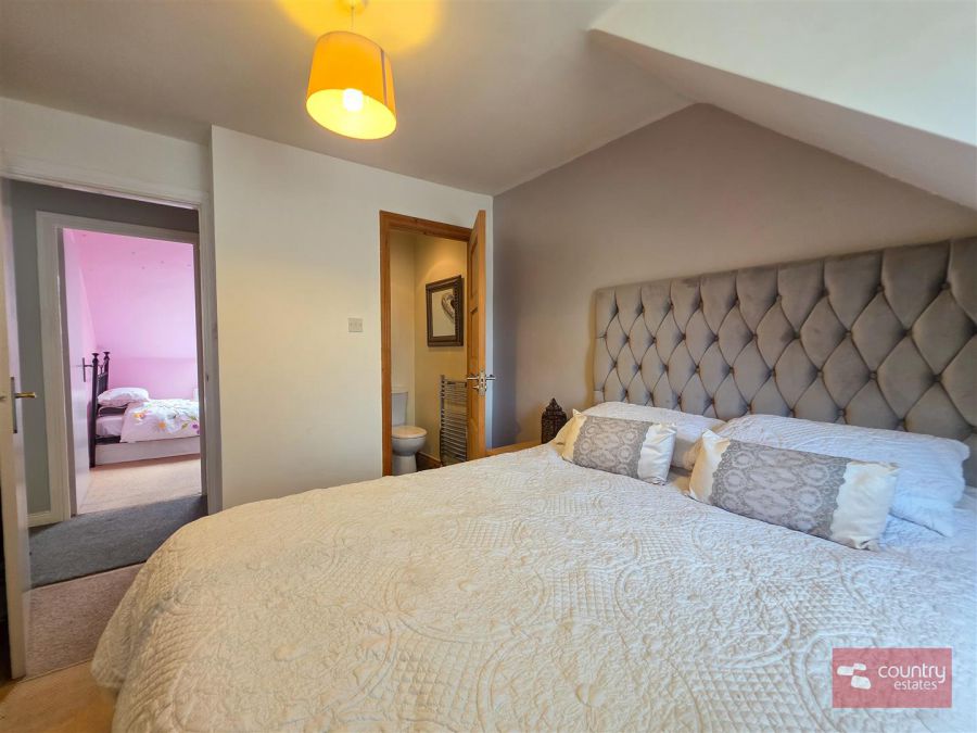 5 Burnet Close