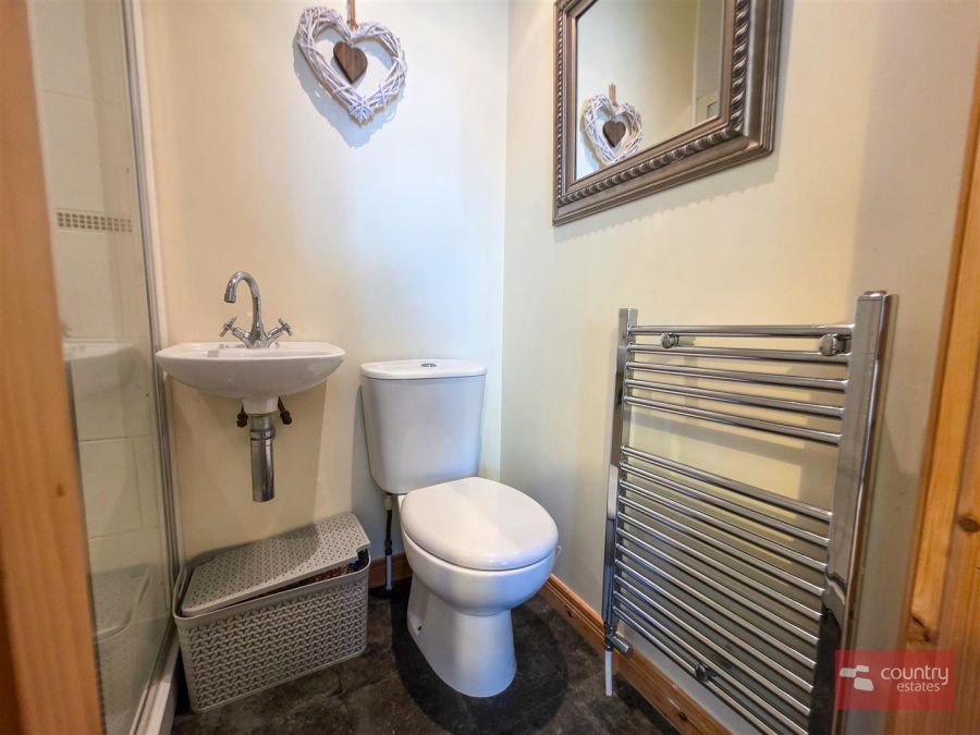 5 Burnet Close