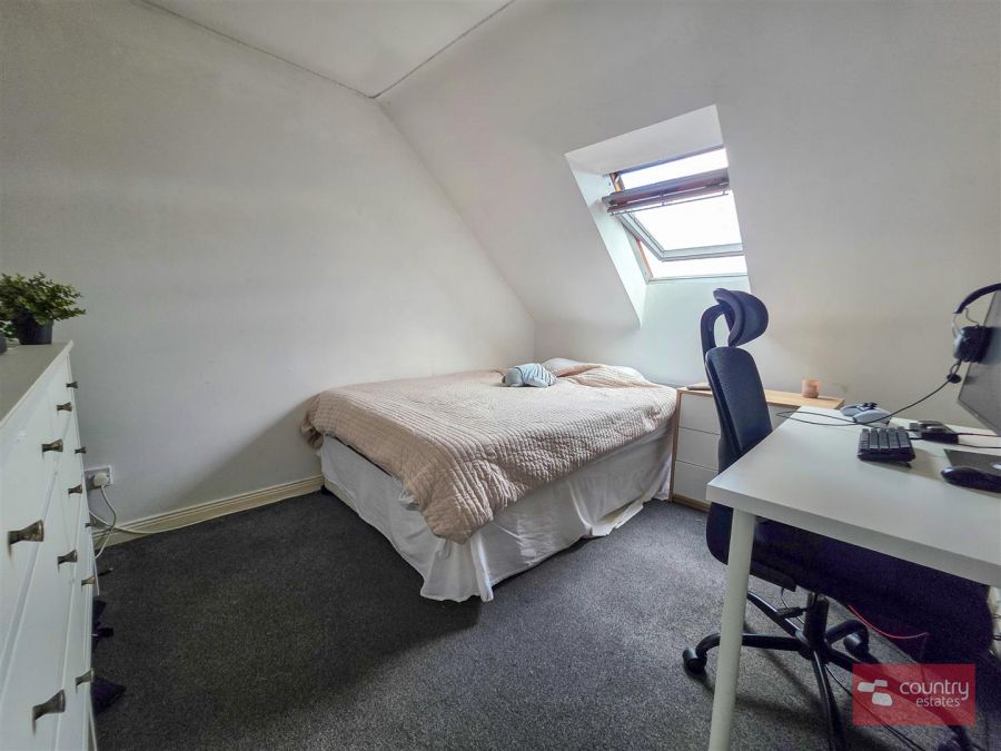 5 Burnet Close