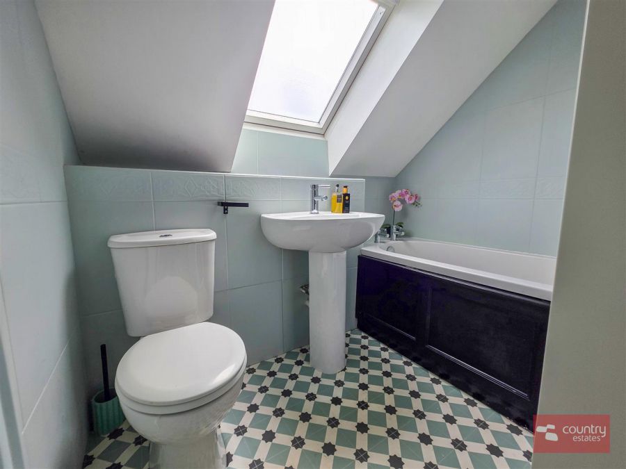 5 Burnet Close