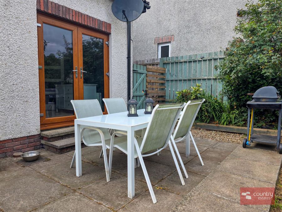 5 Burnet Close
