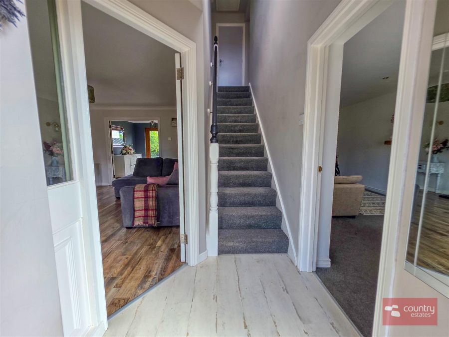 5 Burnet Close