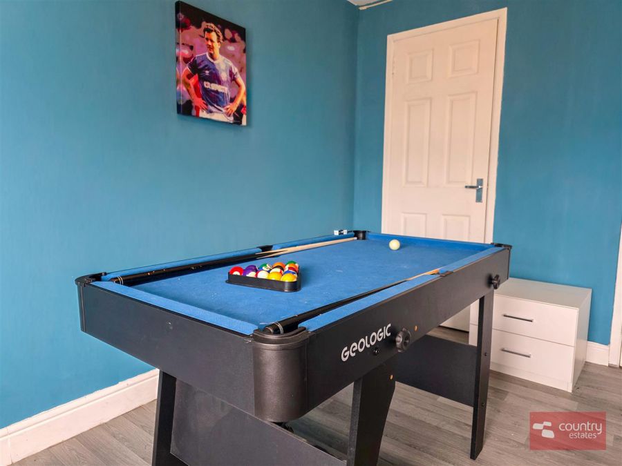 2 Owenreagh Close