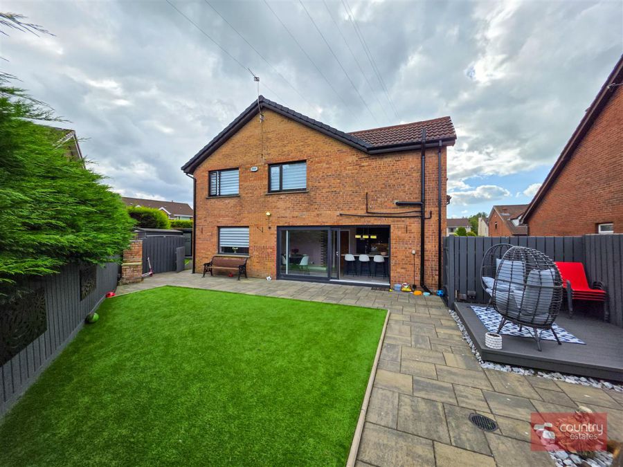 10 Dorchester Drive