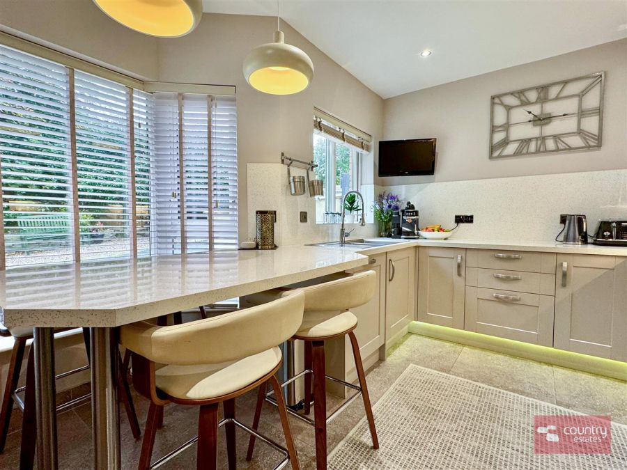 5 Northview Manor